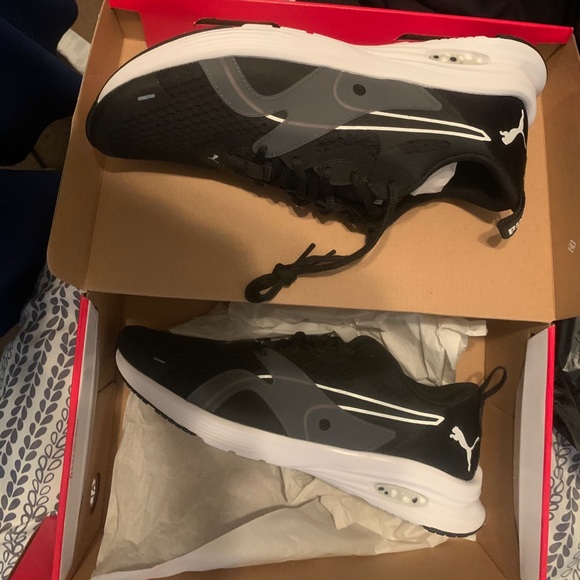 BRAND NEW!! Pumas - Picture 3 of 4